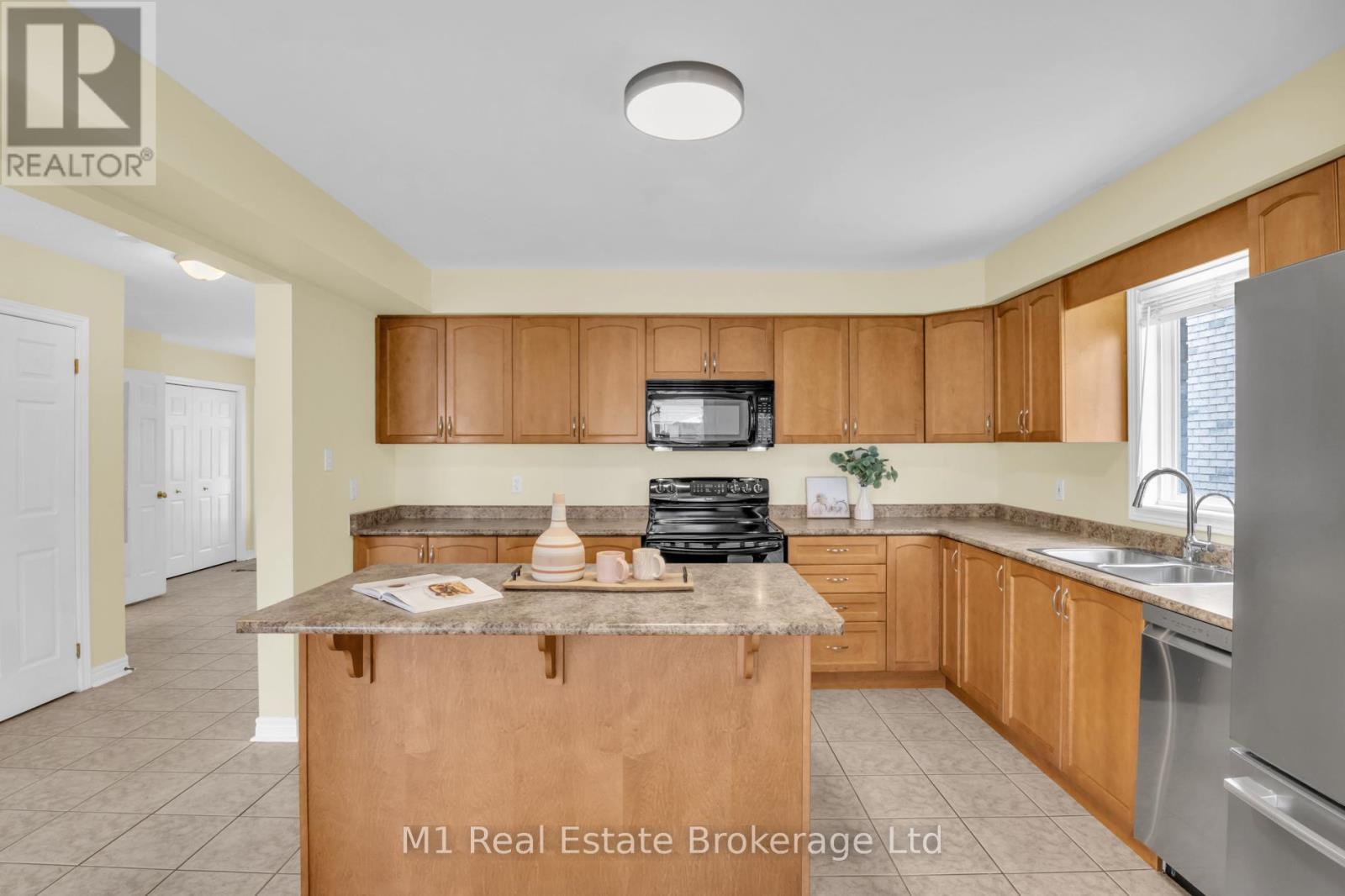 33 Hilltop Road, Guelph (Victoria North), Ontario  N1E 7L4 - Photo 9 - X12874656