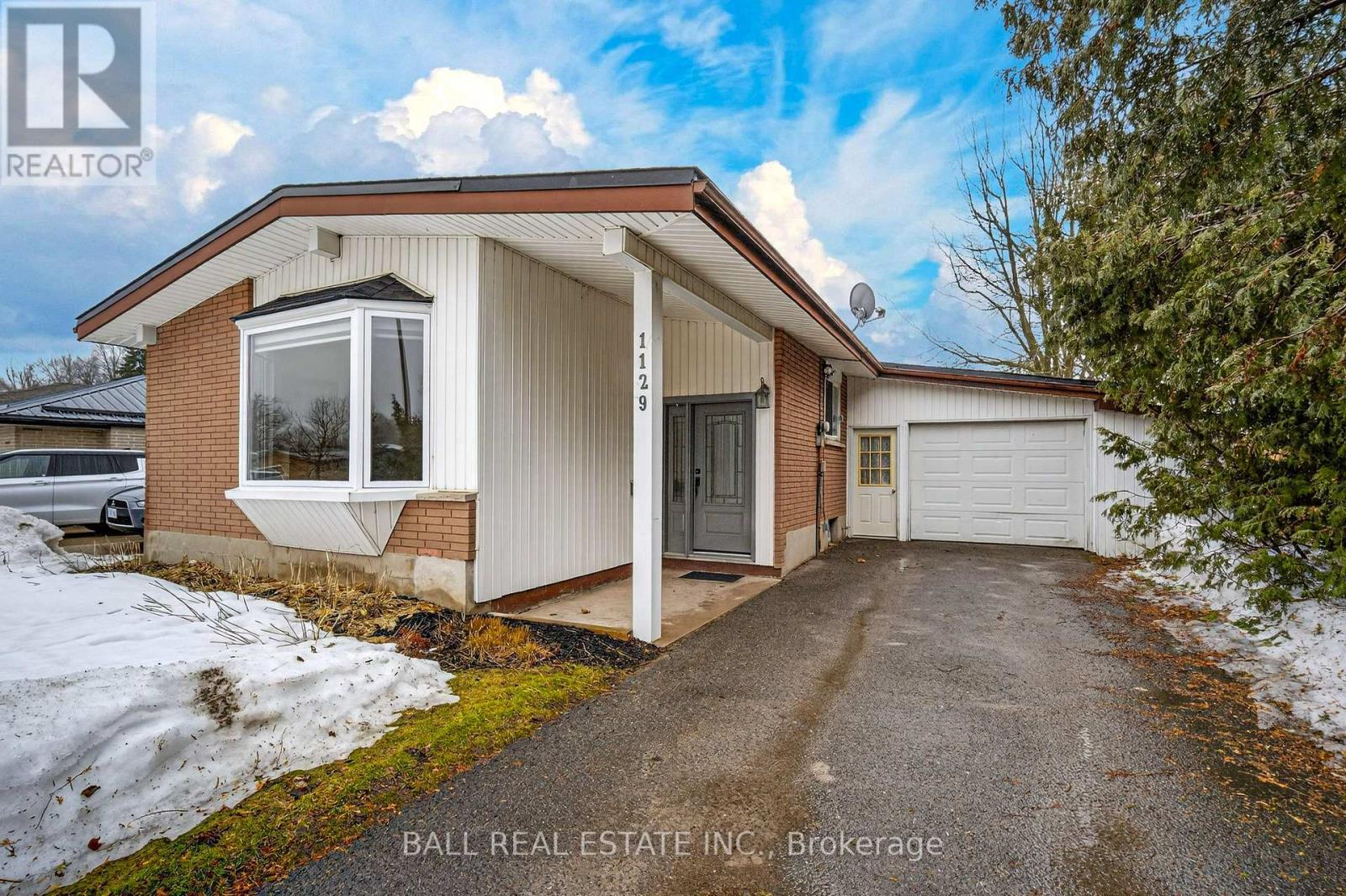 1129 Algonquin Boulevard, Peterborough, Ontario  K9H 6N1 - Photo 4 - X12874710