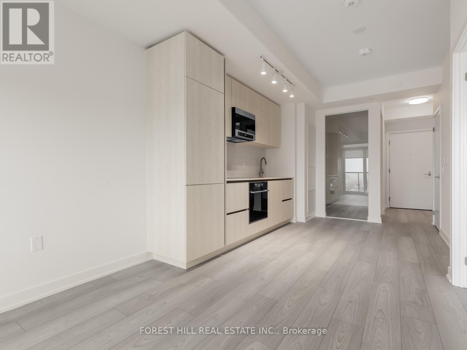 1910S - 110 BROADWAY AVENUE Toronto (Mount Pleasant West), ON M4P 1V7