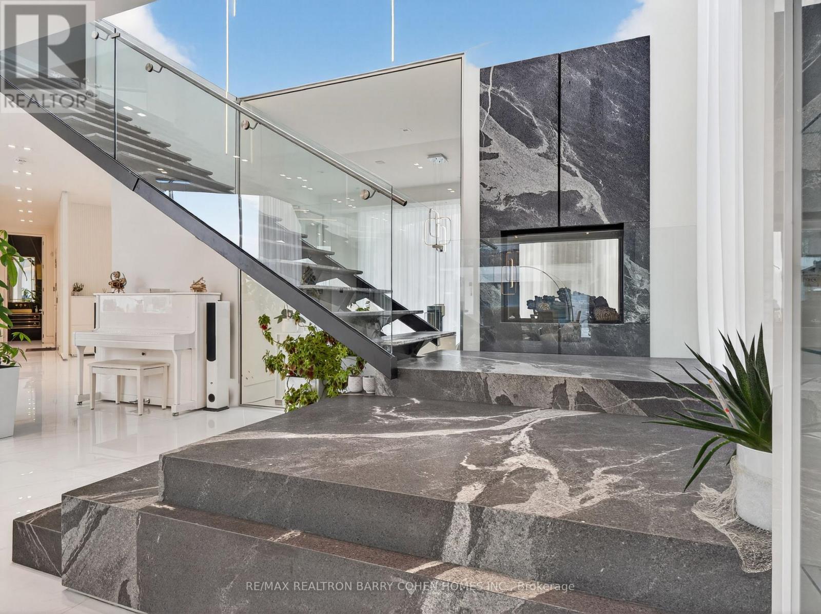 8 Cadmus Road, Toronto (Newtonbrook East), Ontario  M2M 2M4 - Photo 16 - C12874746