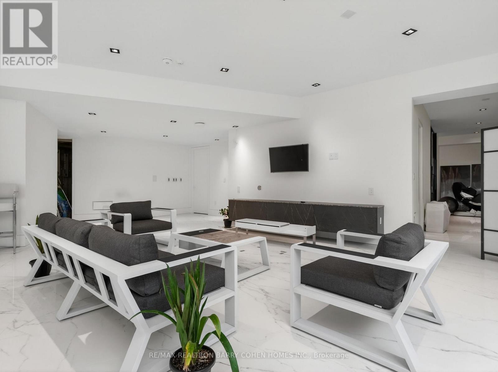 8 Cadmus Road, Toronto, Ontario  M2M 2M4 - Photo 33 - C12874746