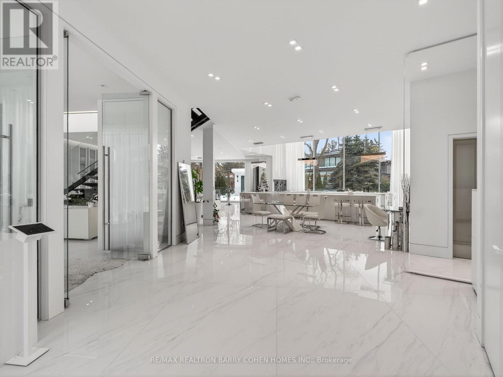 8 Cadmus Road, Toronto, Ontario  M2M 2M4 - Photo 5 - C12874746