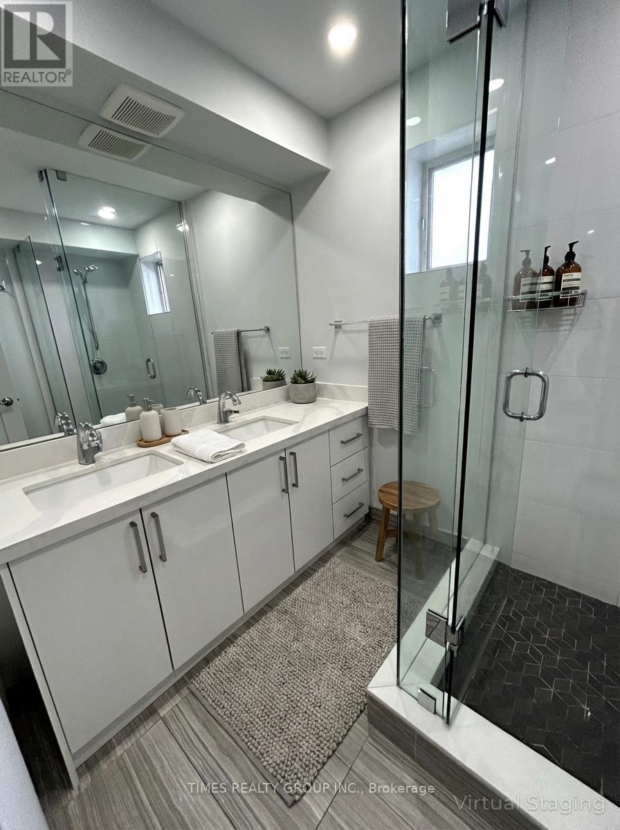 902 - 15 Walmer Road, Toronto (Annex), Ontario  M5R 2X1 - Photo 3 - C12874758