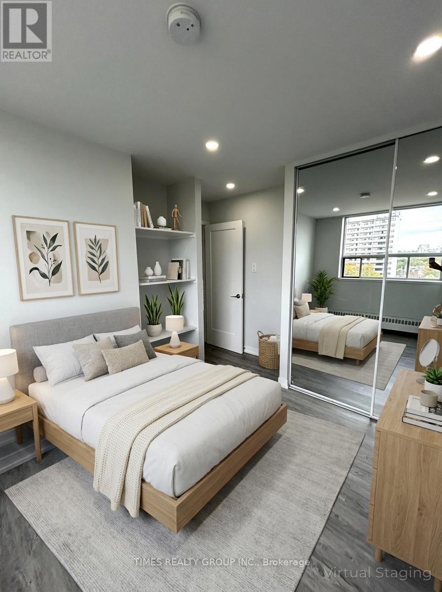 902 - 15 Walmer Road, Toronto (Annex), Ontario  M5R 2X1 - Photo 5 - C12874758