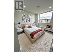 902 - 15 WALMER ROAD, Toronto, Ontario