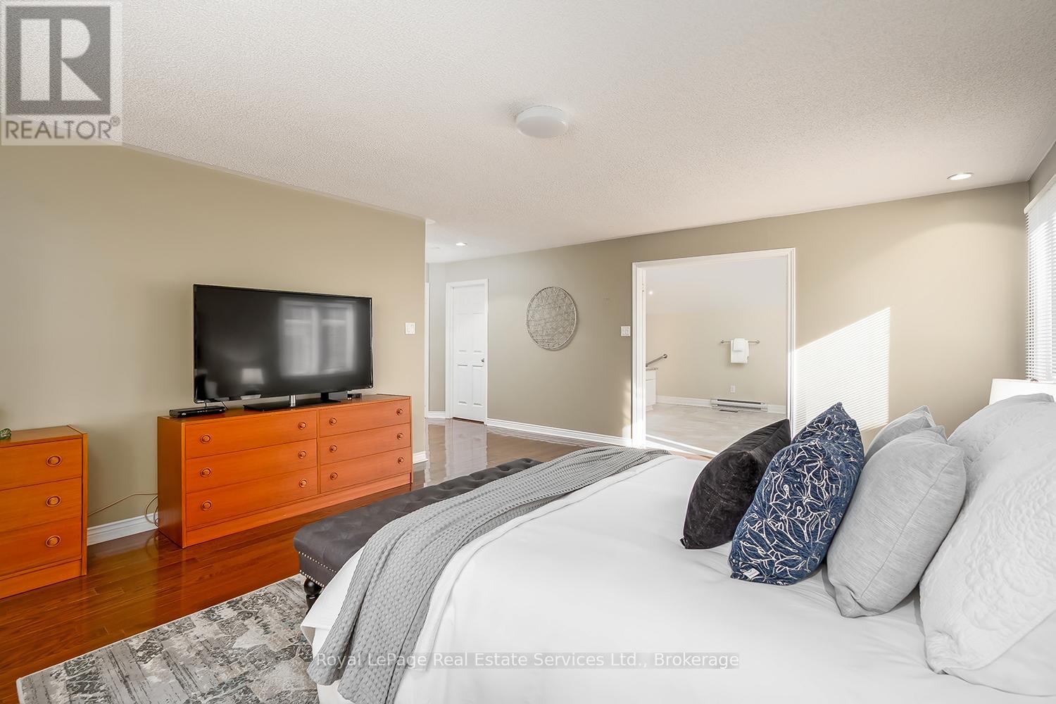 1274 Hilton Lane, Oakville, Ontario  L6M 2V2 - Photo 27 - W12871092