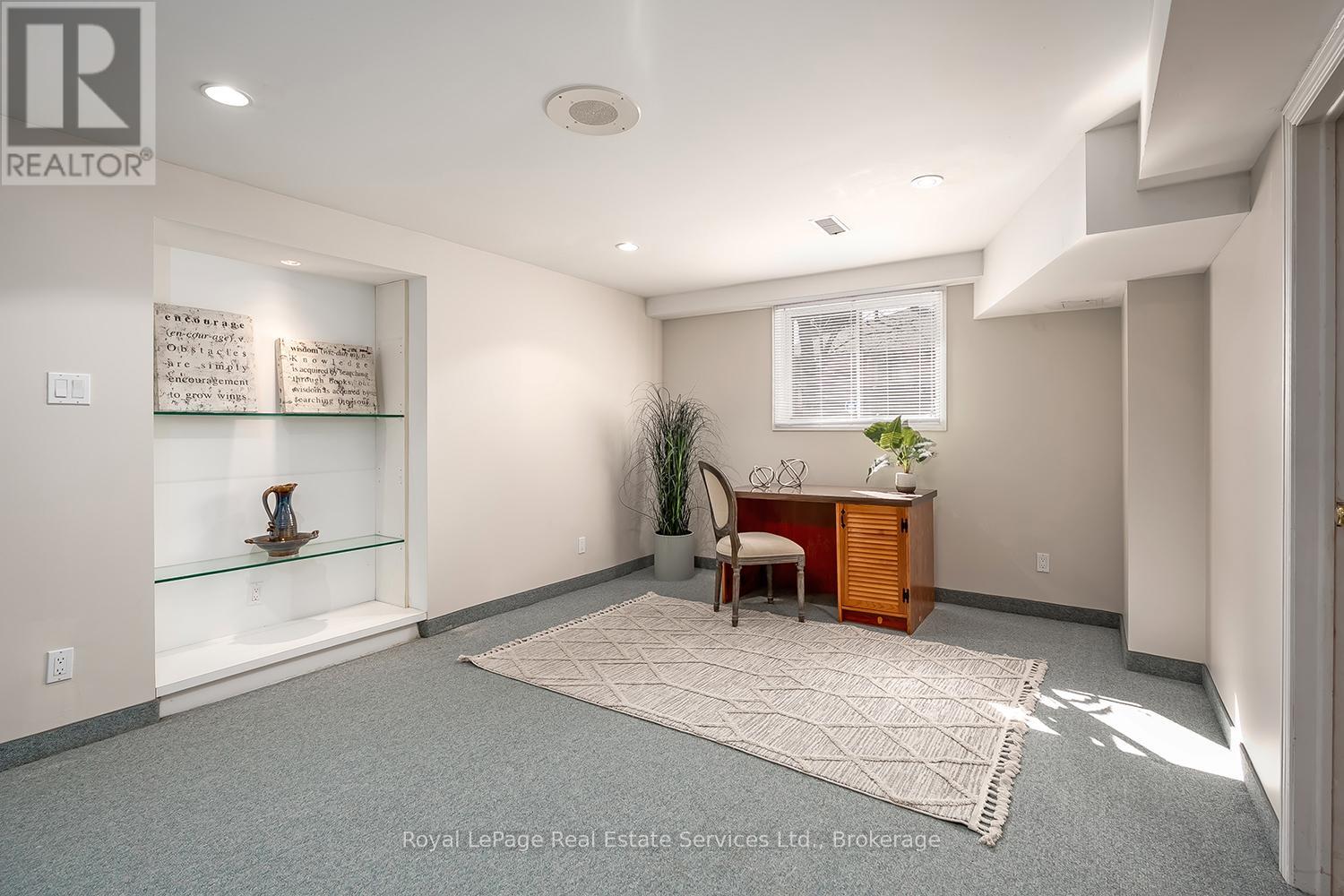 1274 Hilton Lane, Oakville, Ontario  L6M 2V2 - Photo 38 - W12871092