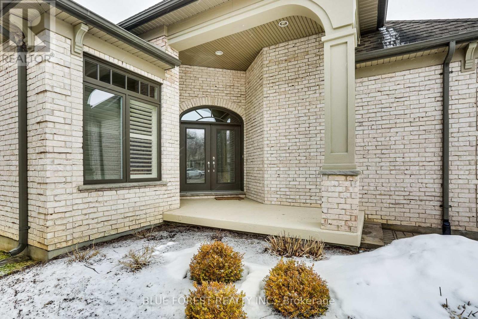 6 - 2014 Valleyrun Boulevard S, London North, Ontario  N6G 3N8 - Photo 3 - X12874722