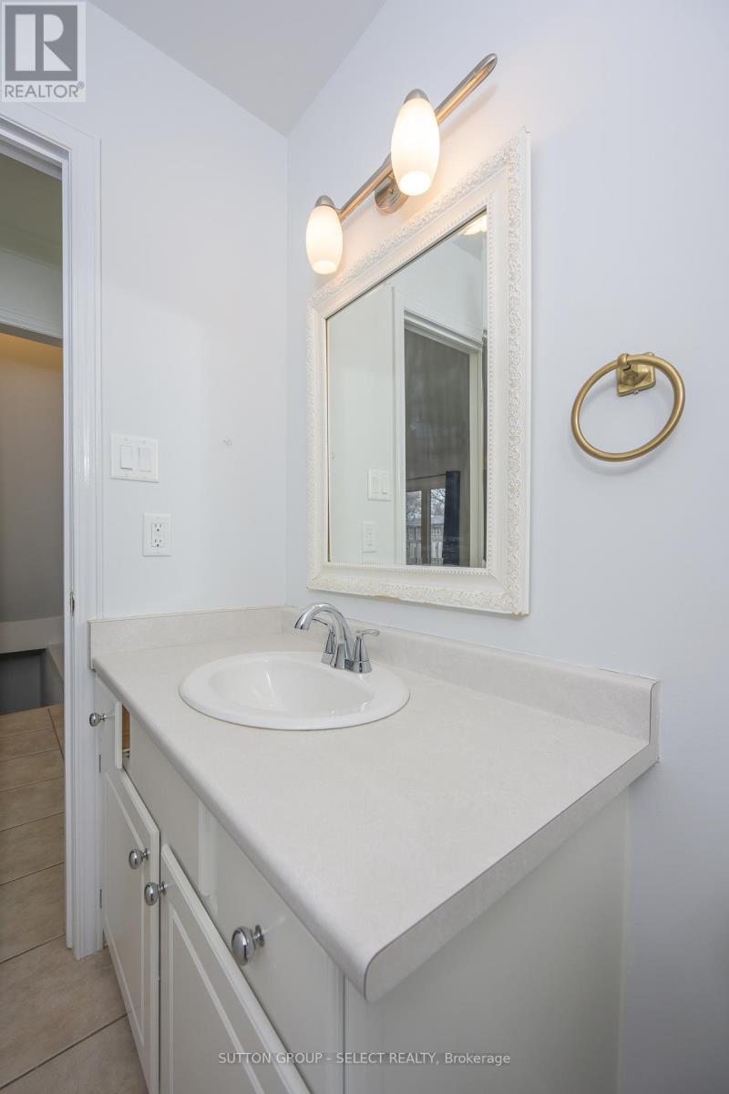 2 - 189 Homestead Crescent, London North, Ontario  N6C 2J4 - Photo 11 - X12874744