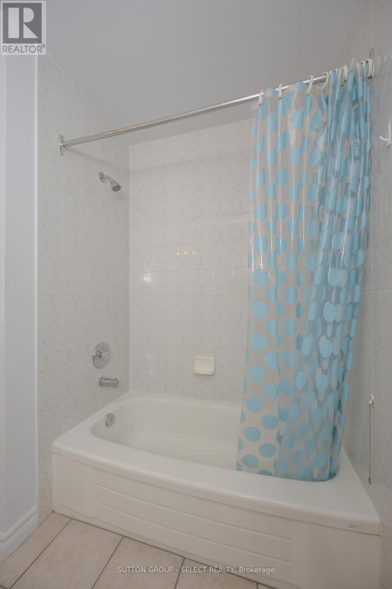 2 - 189 Homestead Crescent, London North, Ontario  N6C 2J4 - Photo 24 - X12874744