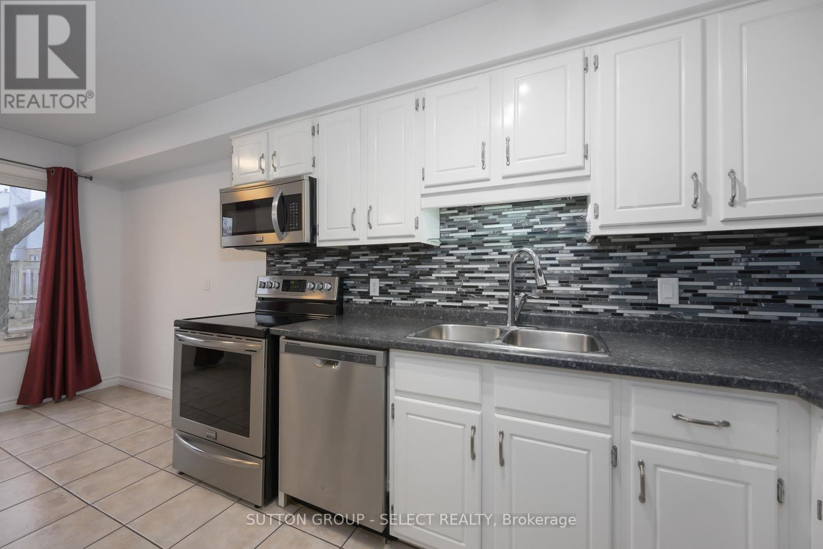 2 - 189 Homestead Crescent, London North, Ontario  N6C 2J4 - Photo 6 - X12874744