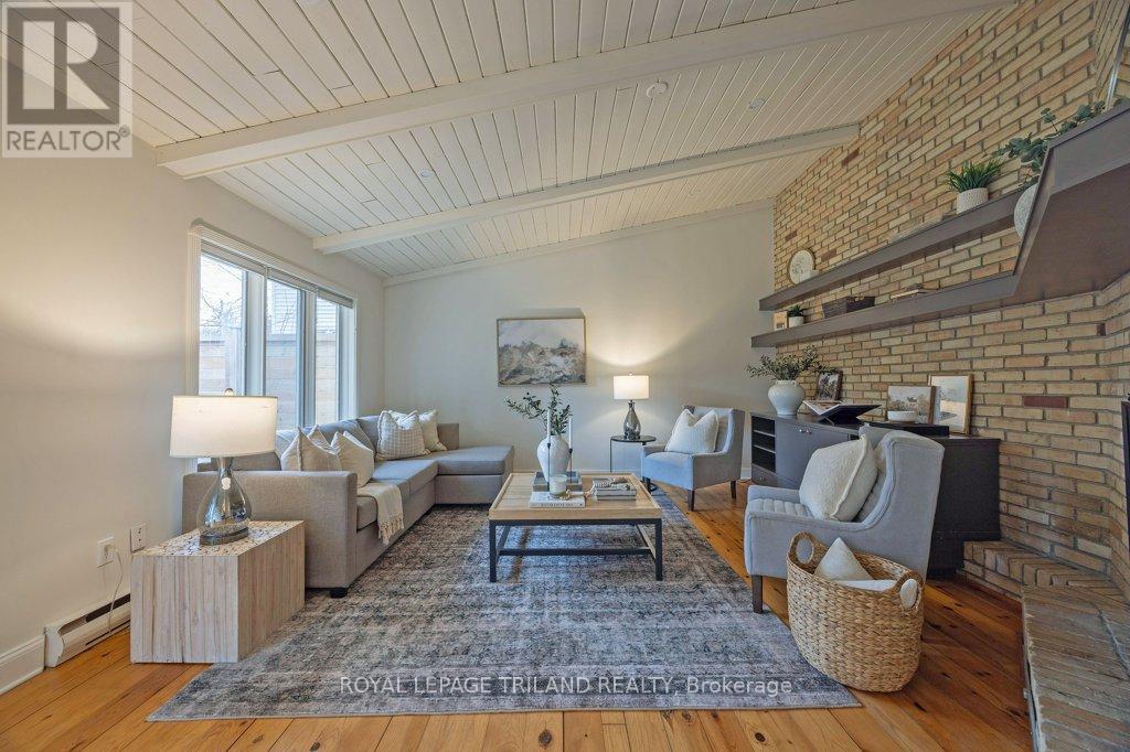 Photo 15 of 50 for 96 Base Line Road E