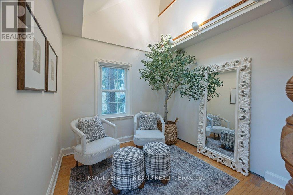 Photo 30 of 50 for 96 Base Line Road E