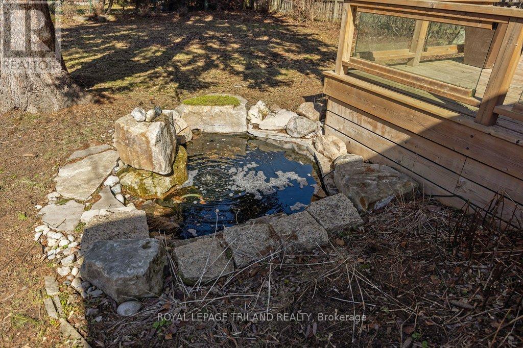 Photo 42 of 50 for 96 Base Line Road E