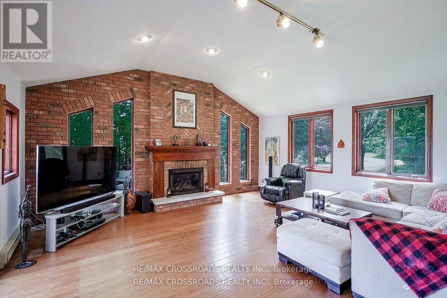 18 Hill Top Trail E, Whitchurch-Stouffville, Ontario  L4A 7X4 - Photo 18 - N12874642