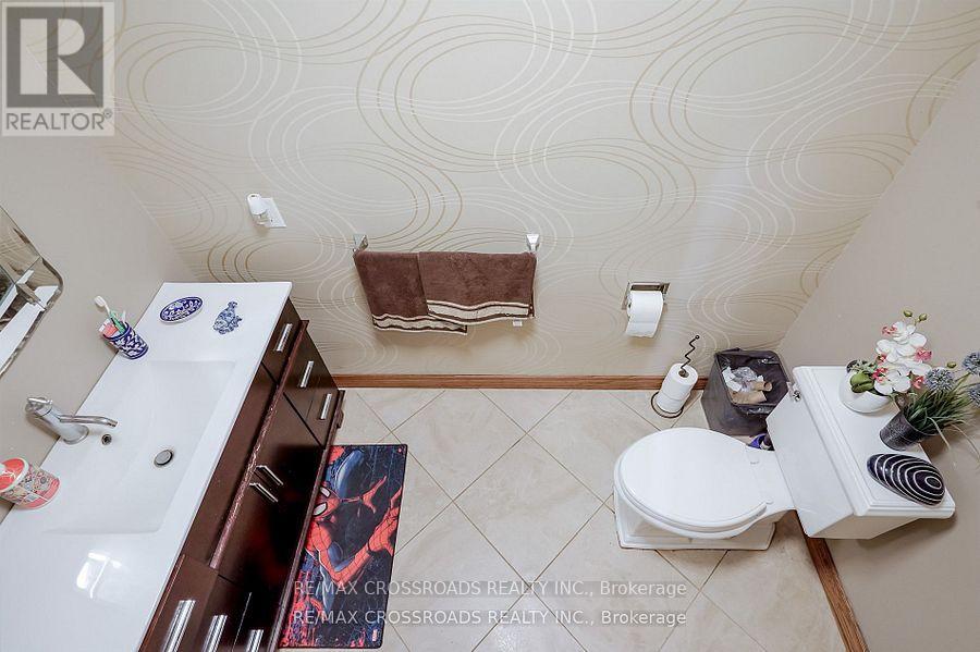 18 Hill Top Trail E, Whitchurch-Stouffville, Ontario  L4A 7X4 - Photo 25 - N12874642