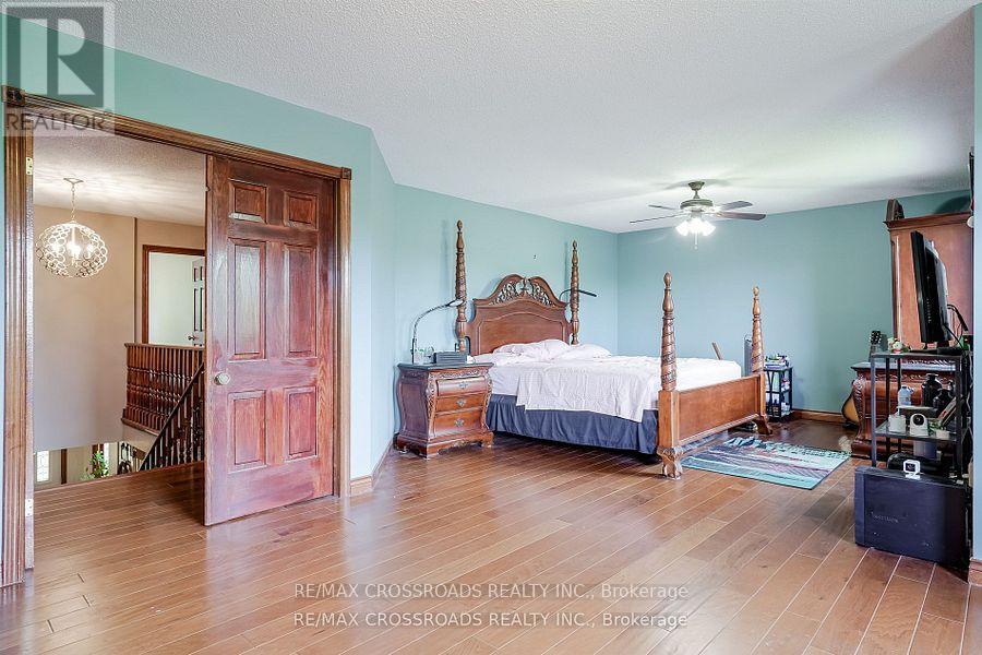 18 Hill Top Trail E, Whitchurch-Stouffville, Ontario  L4A 7X4 - Photo 27 - N12874642