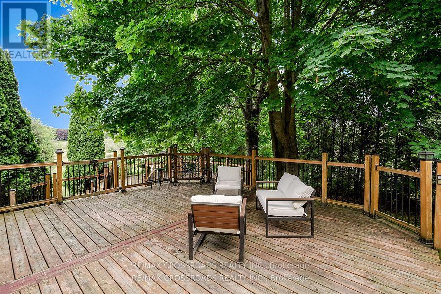 18 Hill Top Trail E, Whitchurch-Stouffville, Ontario  L4A 7X4 - Photo 38 - N12874642