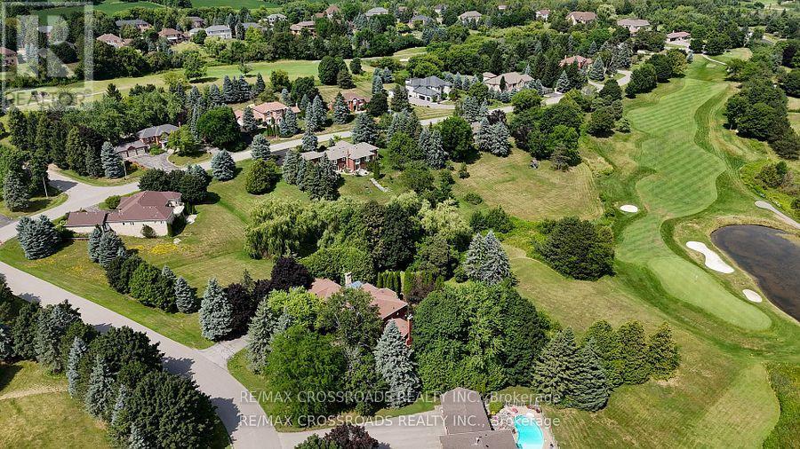 18 Hill Top Trail E, Whitchurch-Stouffville, Ontario  L4A 7X4 - Photo 8 - N12874642