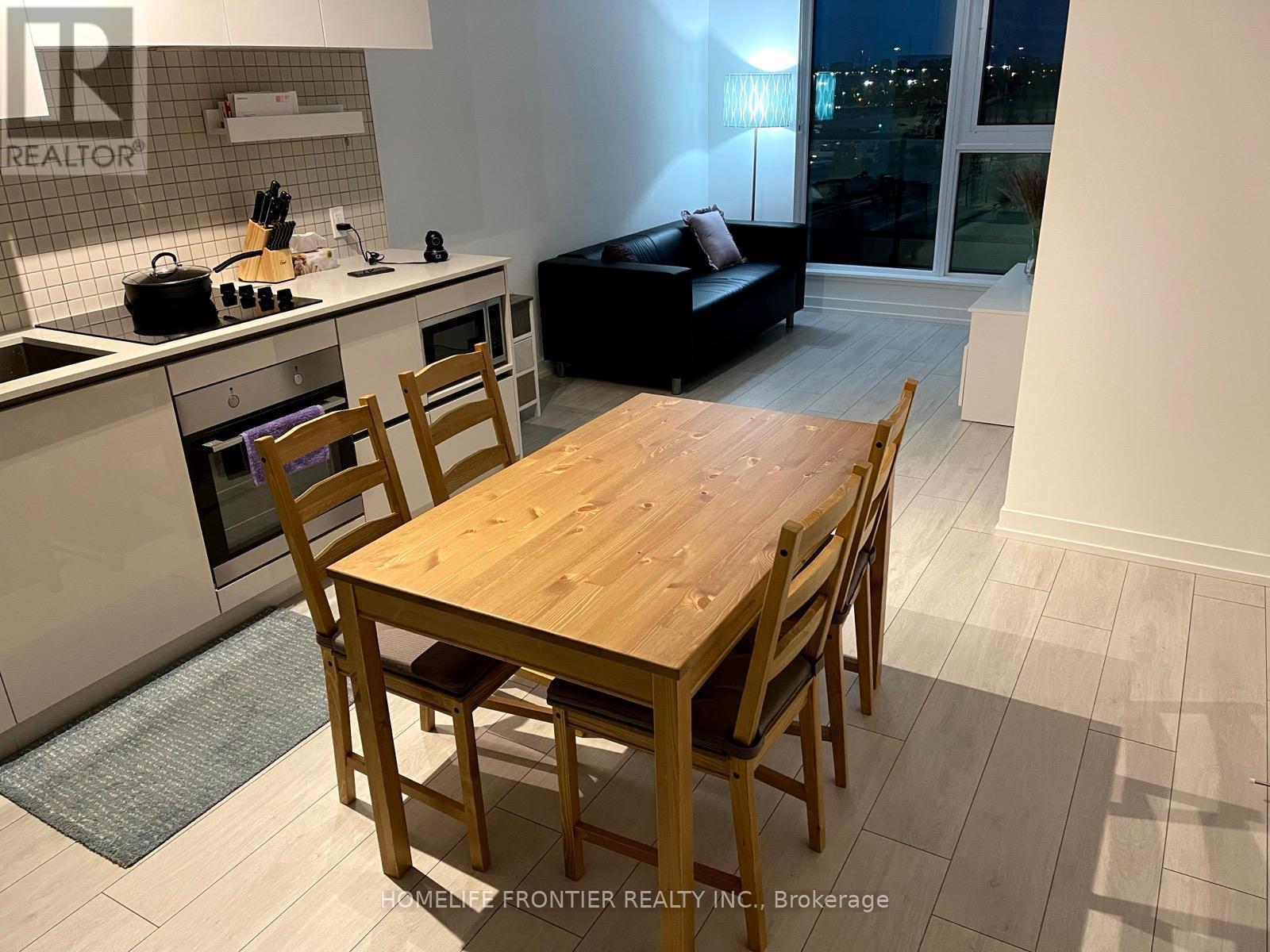 309 - 950 Portage Parkway, Vaughan, Ontario  L4K 0J7 - Photo 3 - N12874762