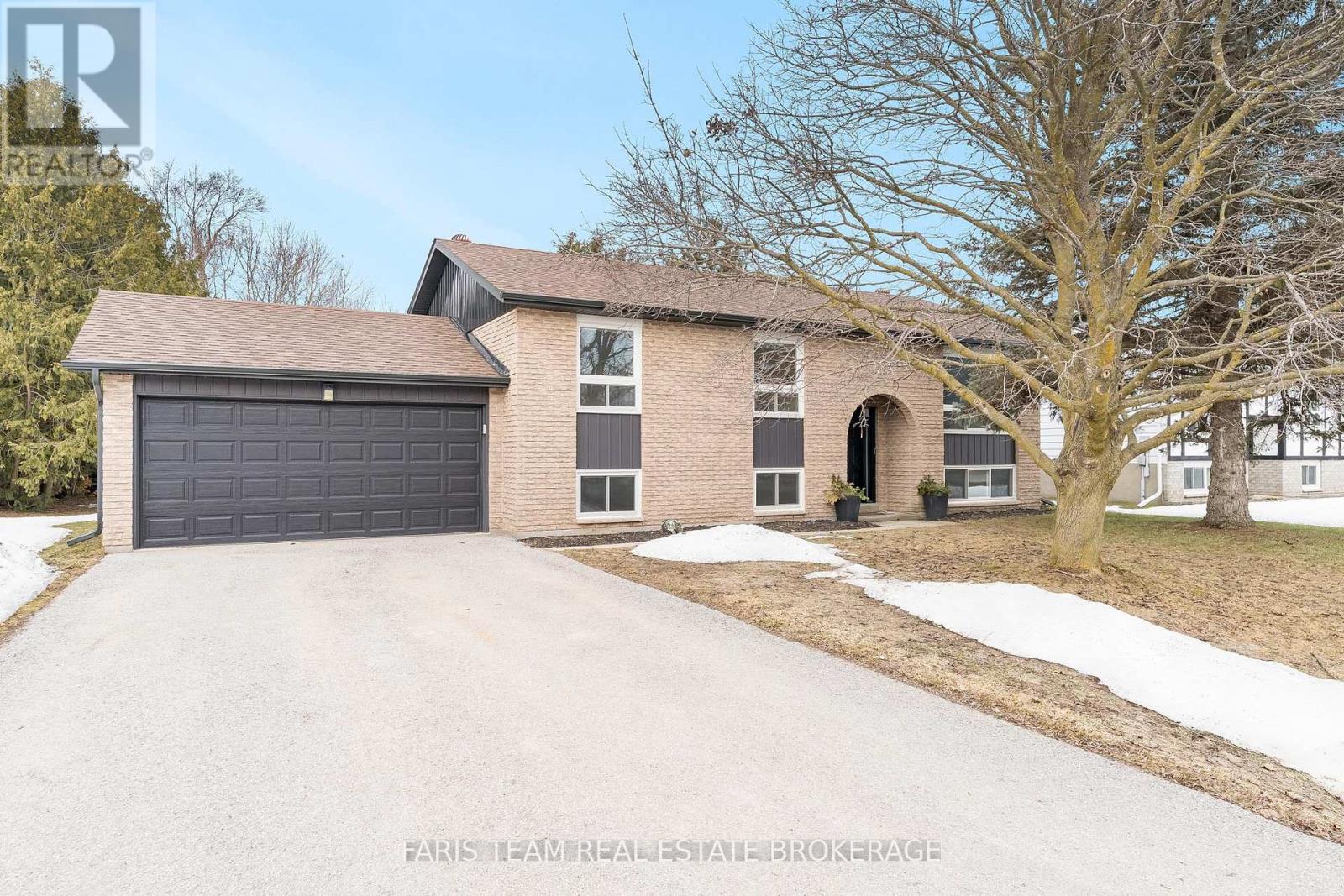 16 WALES AVENUE N, adjala-tosorontio (everett), Ontario