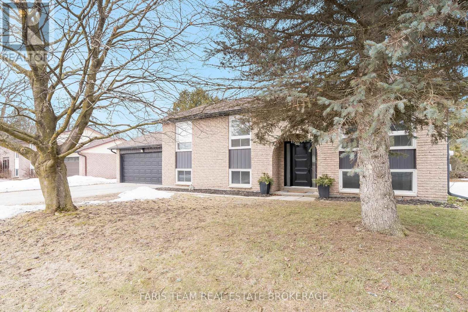 16 Wales Avenue N, Adjala-Tosorontio (Everett), Ontario  L0M 1J0 - Photo 3 - N12874768