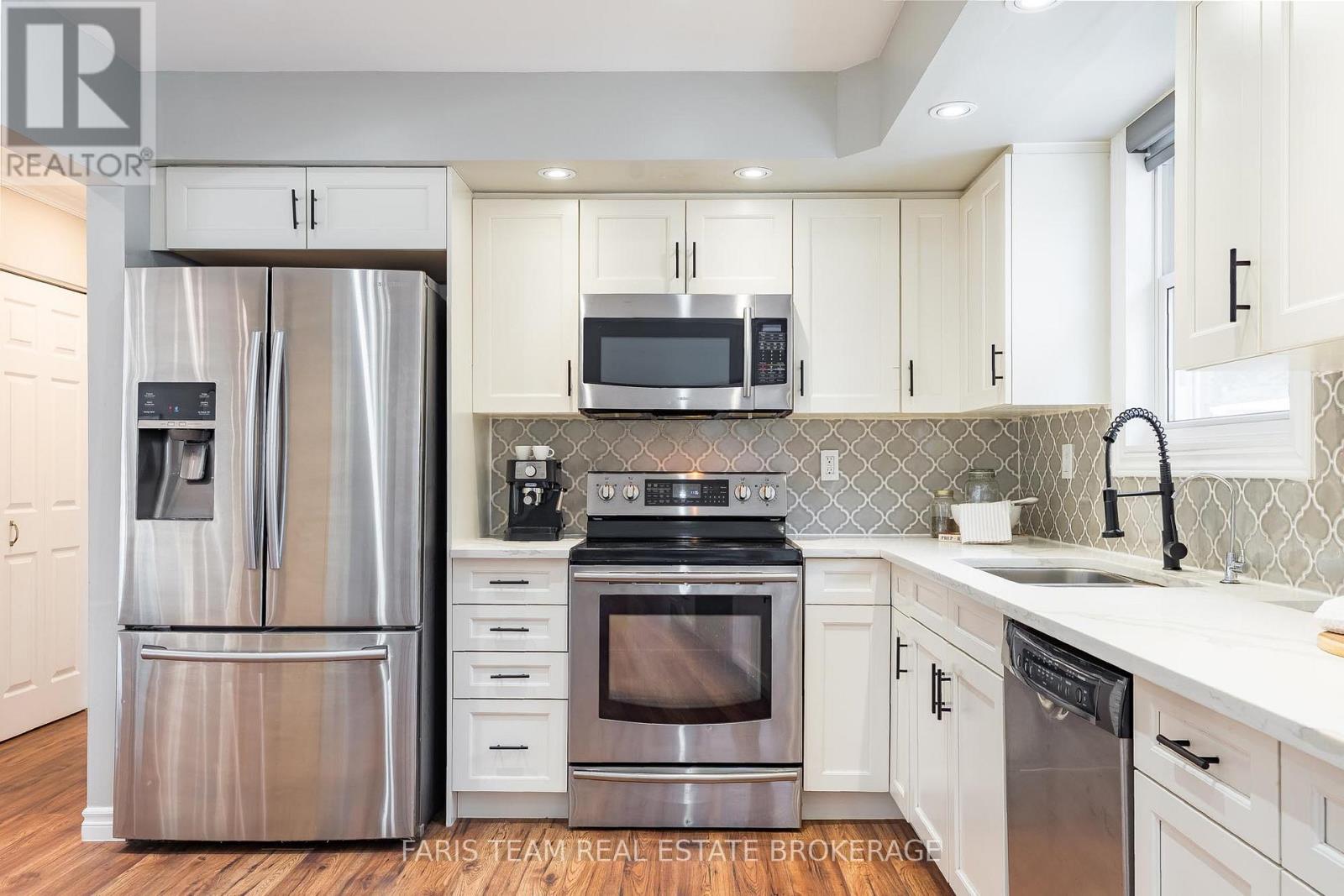 16 Wales Avenue N, Adjala-Tosorontio (Everett), Ontario  L0M 1J0 - Photo 6 - N12874768