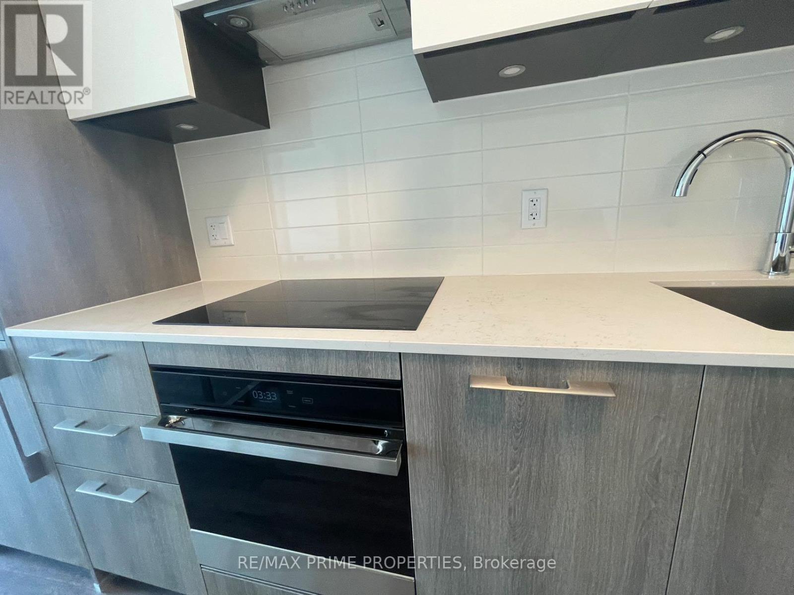 2611 - 8 Water Walk Drive, Markham (Unionville), Ontario  L3R 6L4 - Photo 15 - N12874774