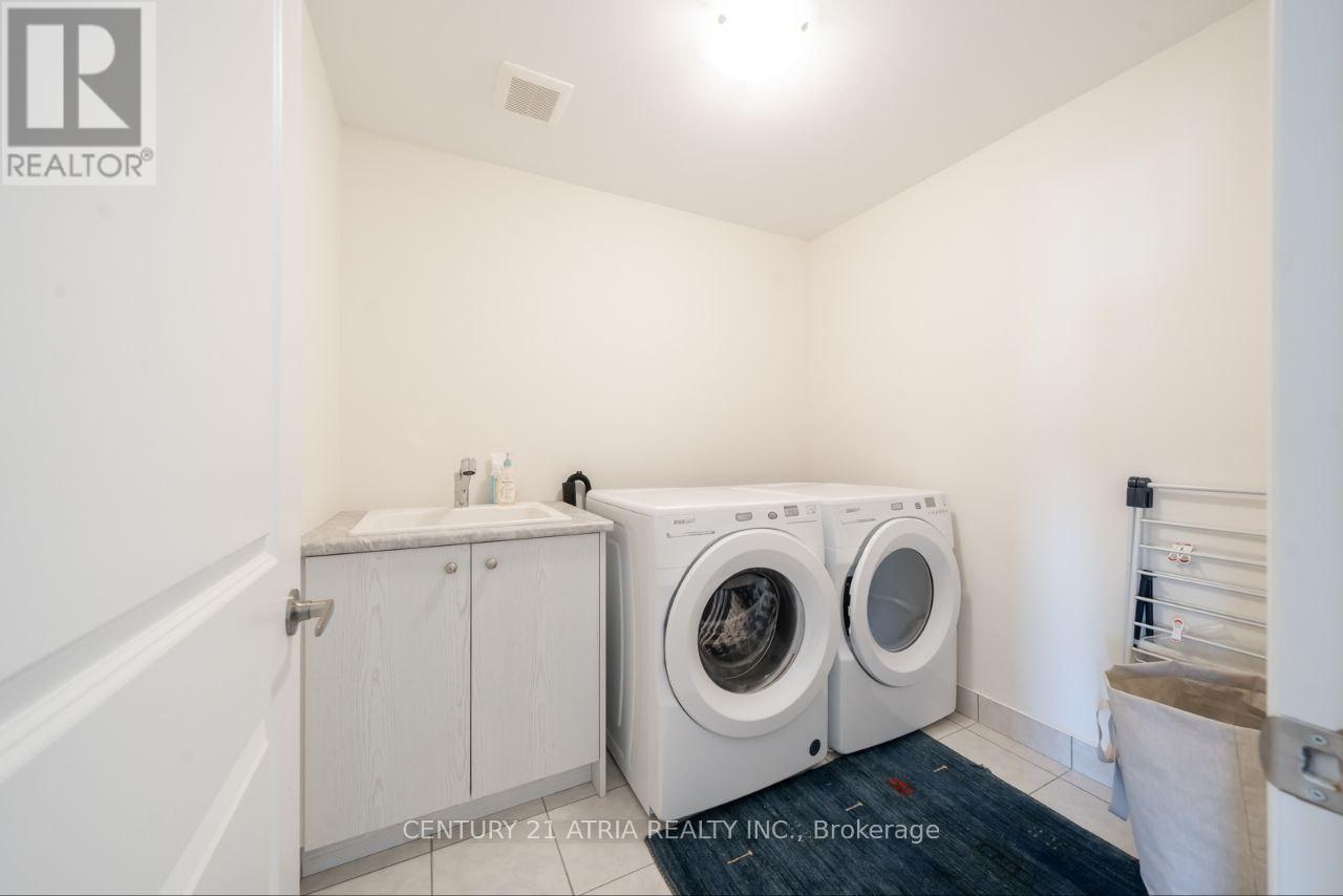 54 Kentledge Avenue, East Gwillimbury (Holland Landing), Ontario  L9N 0W3 - Photo 23 - N12874778