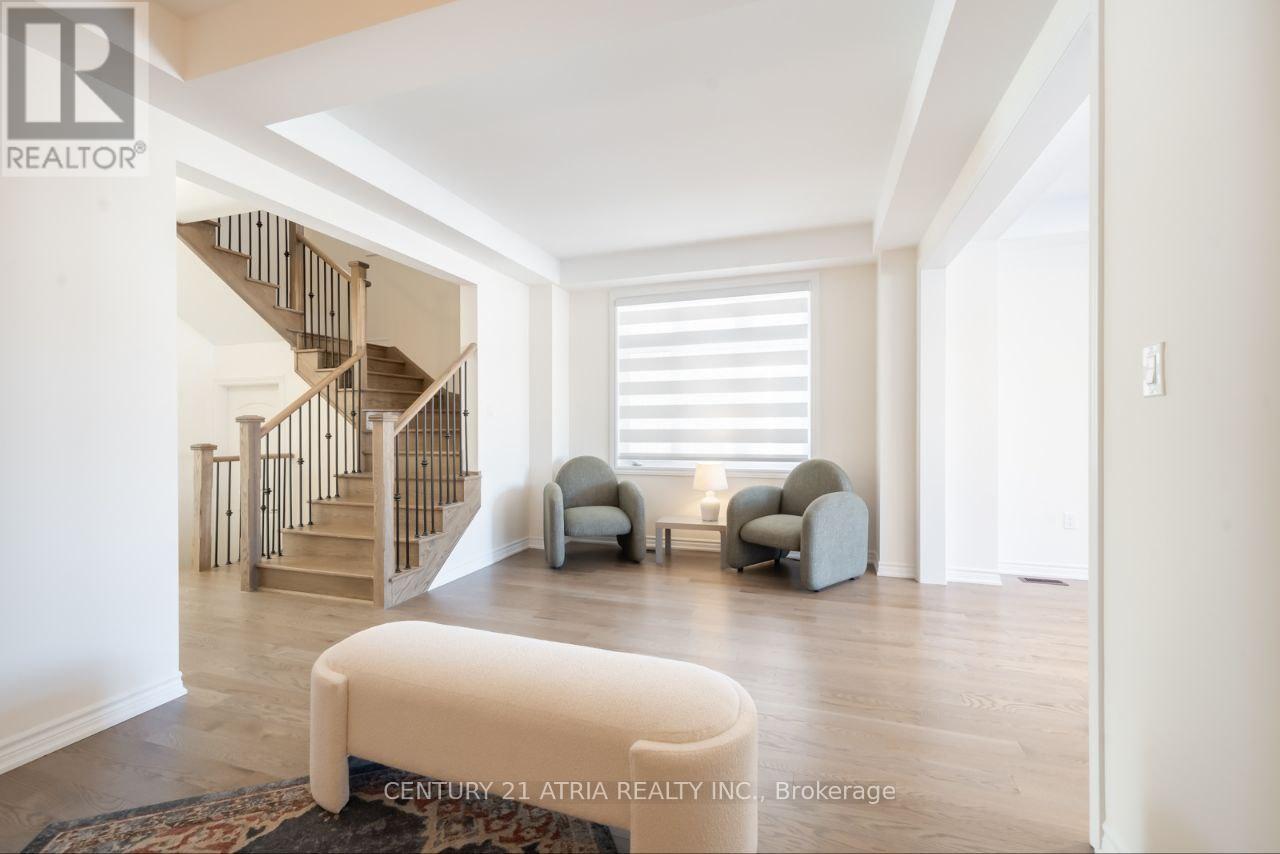 54 Kentledge Avenue, East Gwillimbury (Holland Landing), Ontario  L9N 0W3 - Photo 6 - N12874778