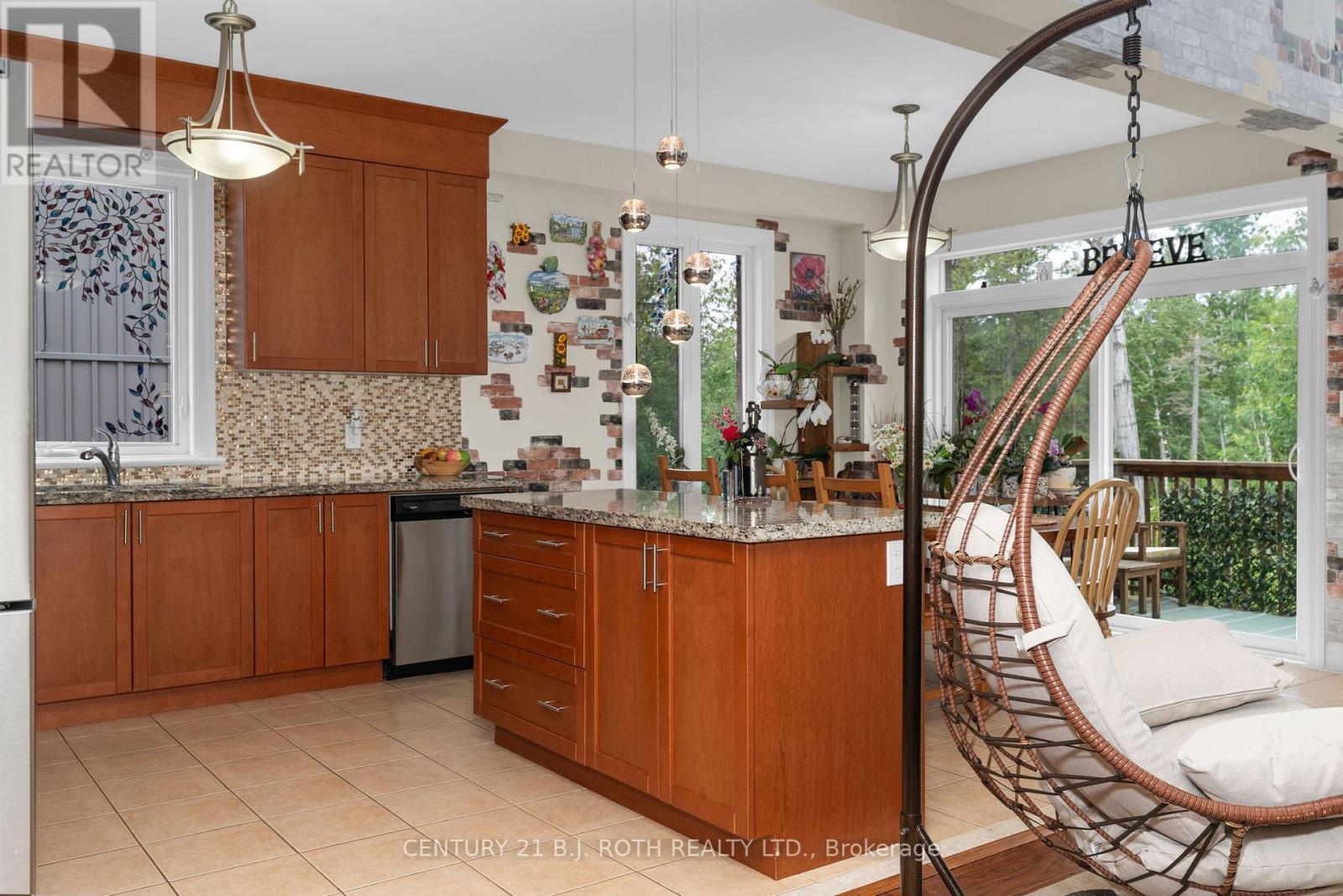 107 Allegra Drive, Wasaga Beach, Ontario  L9Z 0H5 - Photo 10 - S12874792