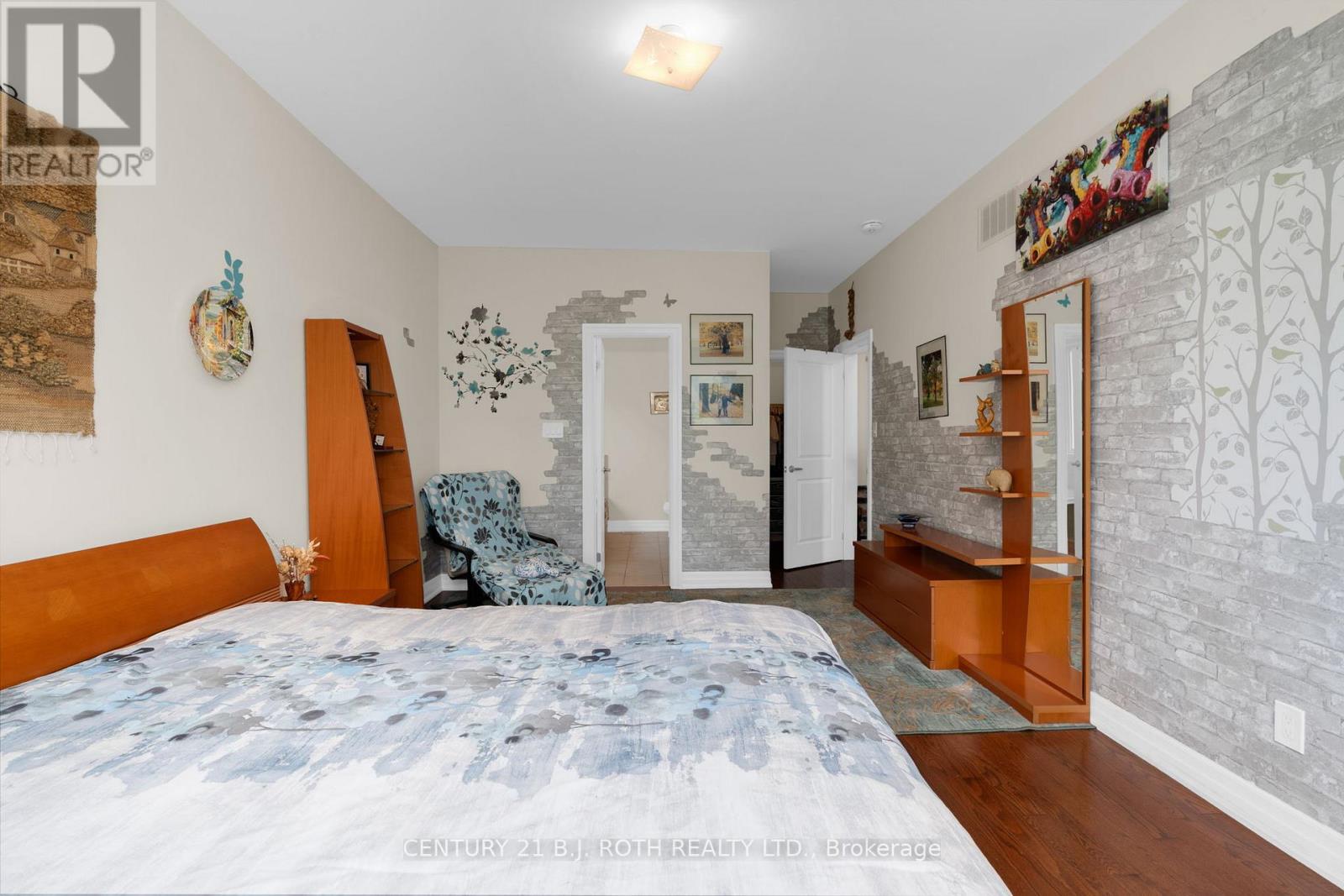 107 Allegra Drive, Wasaga Beach, Ontario  L9Z 0H5 - Photo 17 - S12874792