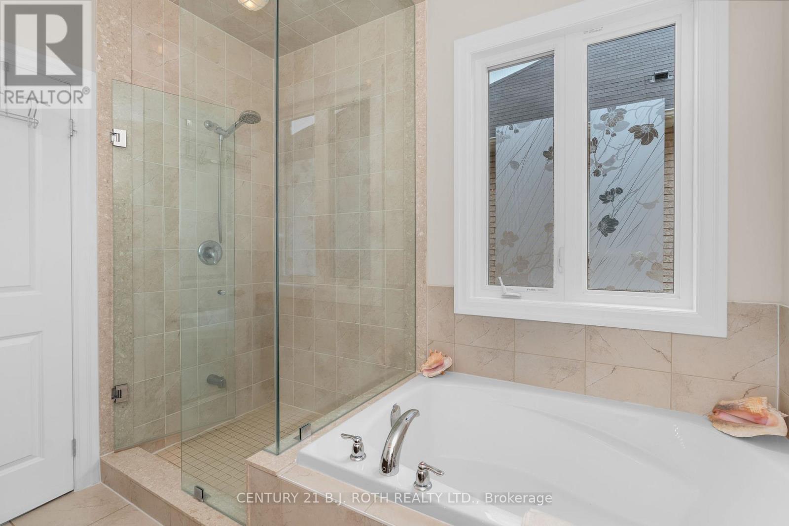 107 Allegra Drive, Wasaga Beach, Ontario  L9Z 0H5 - Photo 19 - S12874792