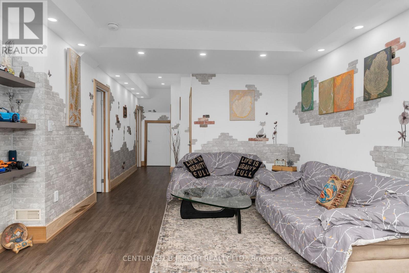 107 Allegra Drive, Wasaga Beach, Ontario  L9Z 0H5 - Photo 36 - S12874792