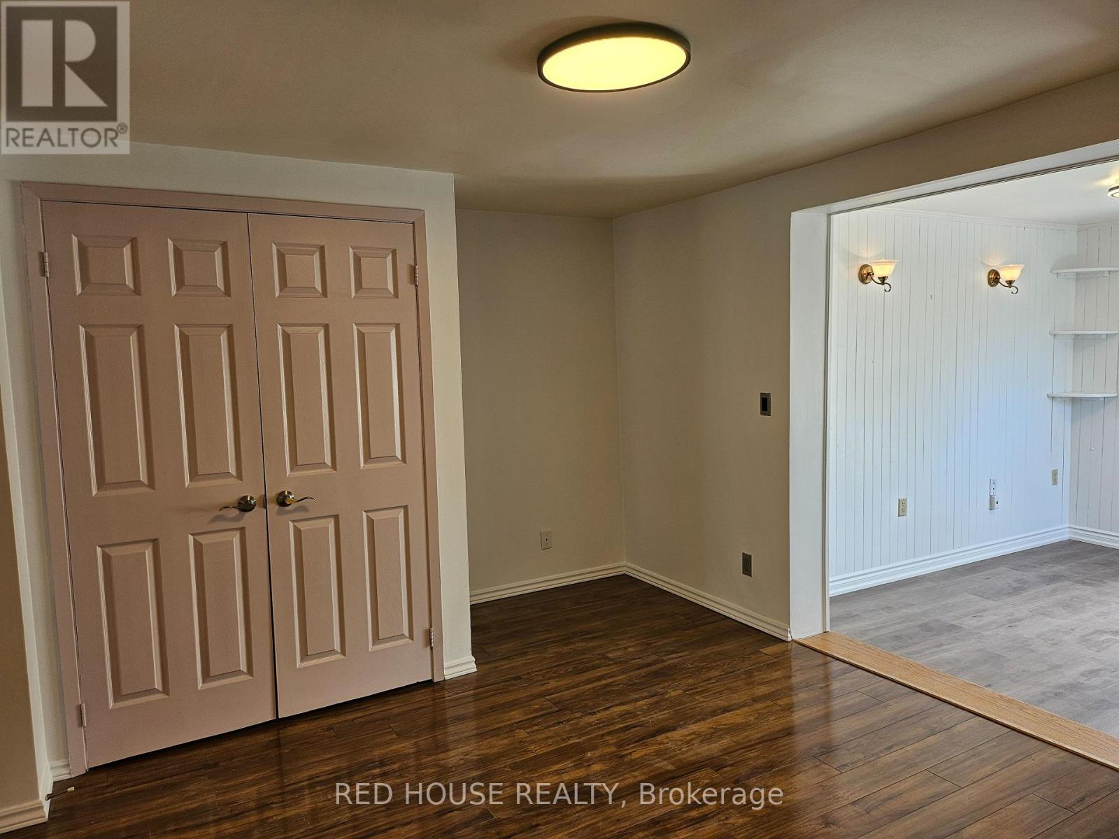 Upper - 37 Connaught Avenue, Toronto, Ontario  M4L 2V8 - Photo 6 - E12846964