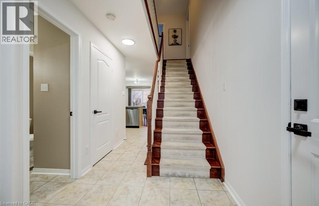 2058 Glenhampton Road, Oakville, Ontario  L6M 3T9 - Photo 4 - 40810713