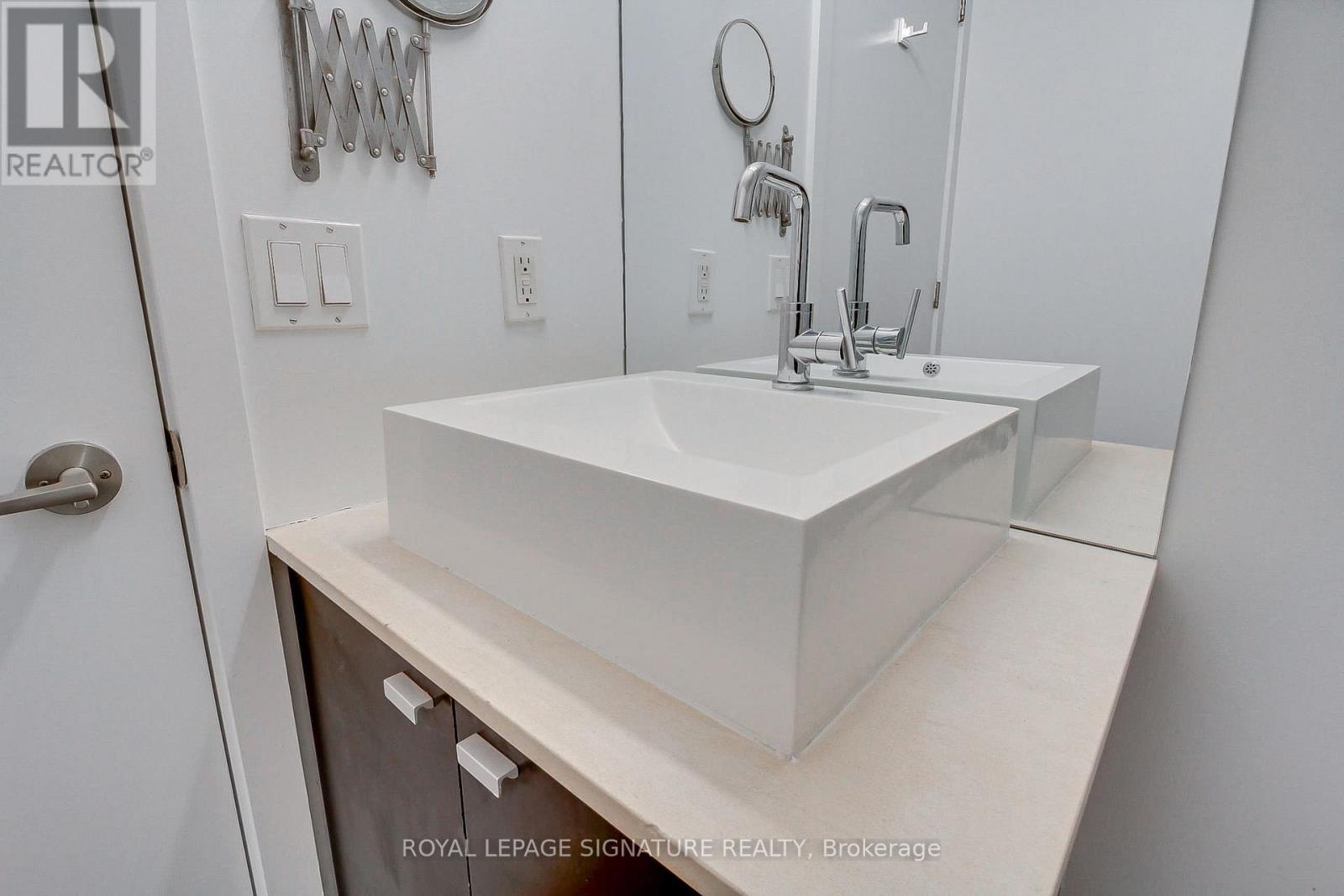 1511 - 103 The Queensway, Toronto (High Park-Swansea), Ontario  M6S 5B4 - Photo 30 - W12874634