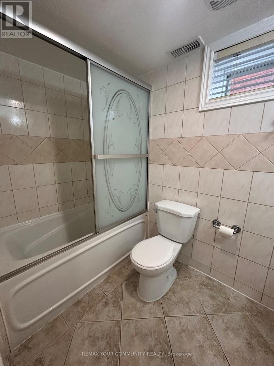 Bsmt - 152 Silverthorn Avenue, Toronto, Ontario  M6N 3K3 - Photo 12 - W12874640