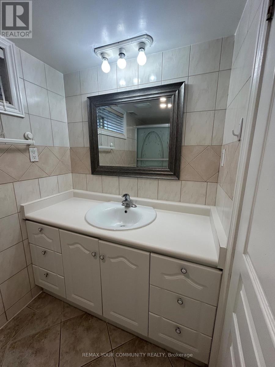 Bsmt - 152 Silverthorn Avenue, Toronto, Ontario  M6N 3K3 - Photo 9 - W12874640