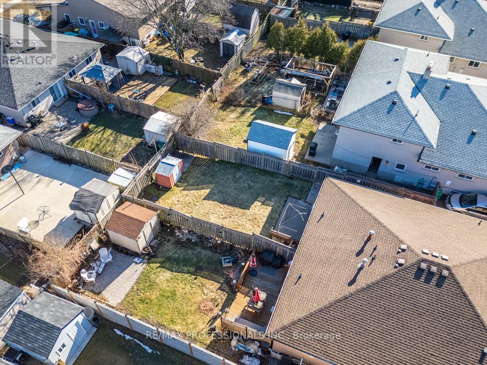 2416 Padstow Crescent, Mississauga, Ontario  L5J 2G4 - Photo 32 - W12874668