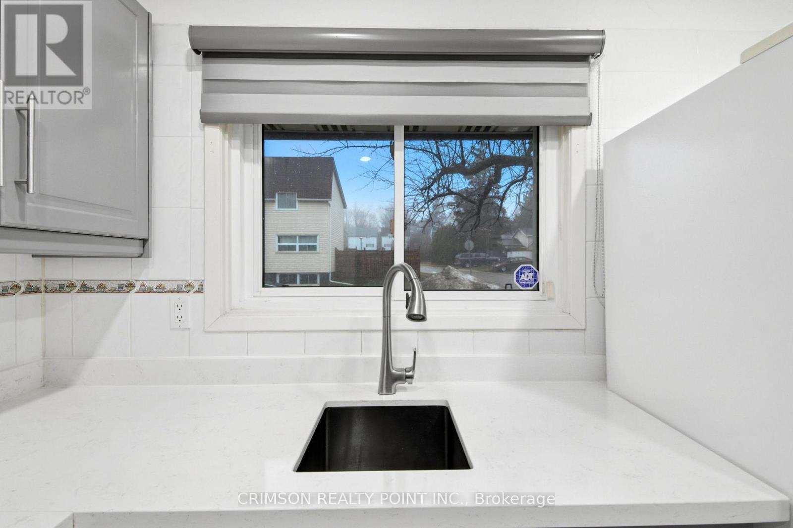 34 Hillbank Trail, Brampton (Central Park), Ontario  L6S 1P6 - Photo 6 - W12874704