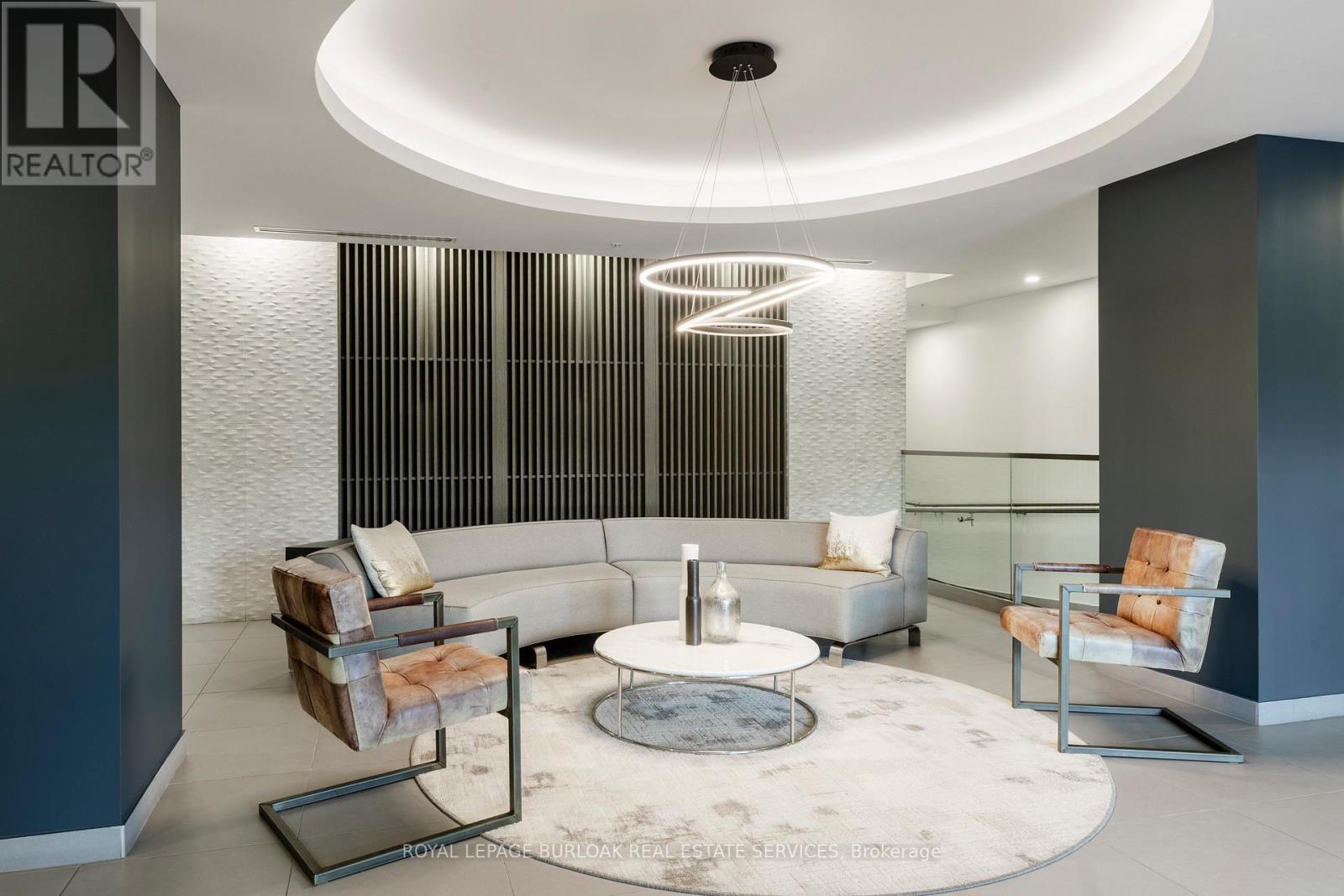 224 - 457 Plains Road E, Burlington, Ontario  L7T 2E2 - Photo 3 - W12874724