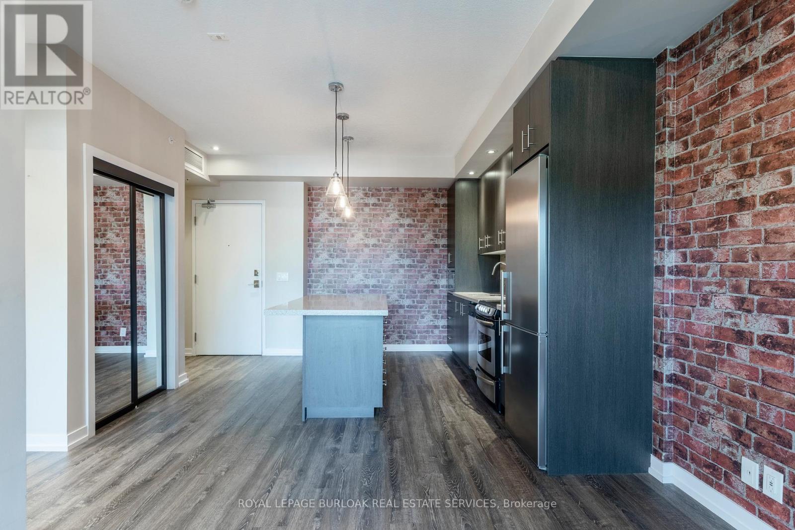 224 - 457 Plains Road E, Burlington, Ontario  L7T 2E2 - Photo 5 - W12874724