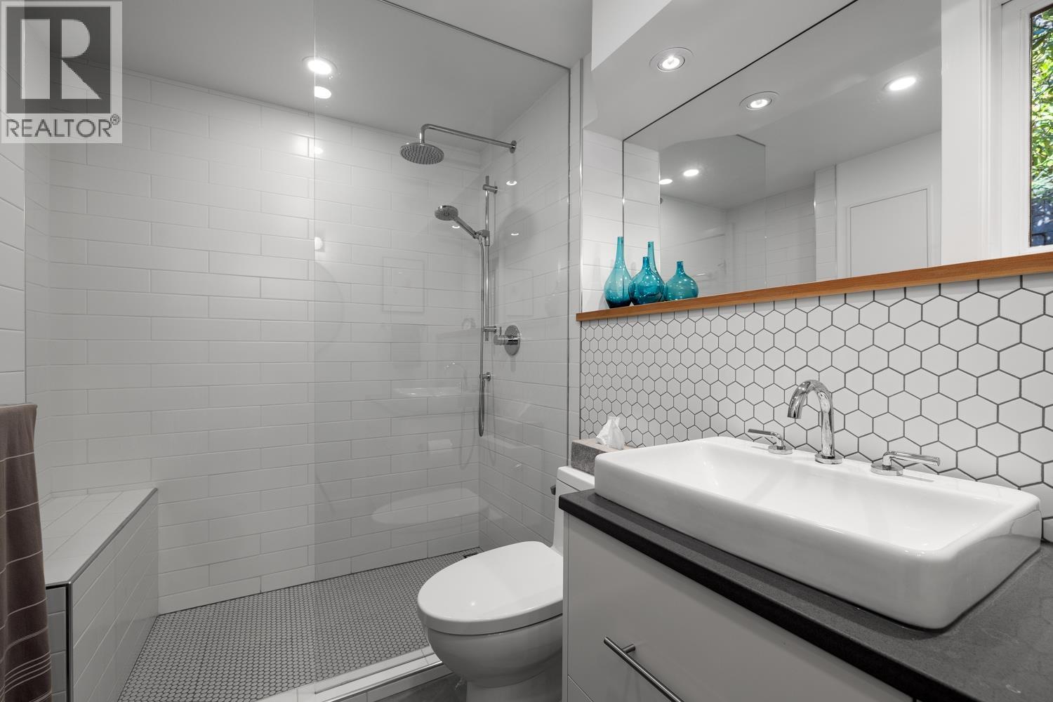 3841 Lonsdale Avenue, North Vancouver, British Columbia  V7N 3K8 - Photo 23 - R3098993