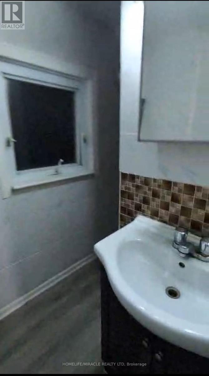 454 Rankin Avenue, Windsor, Ontario  N9B 2R7 - Photo 4 - X12874684