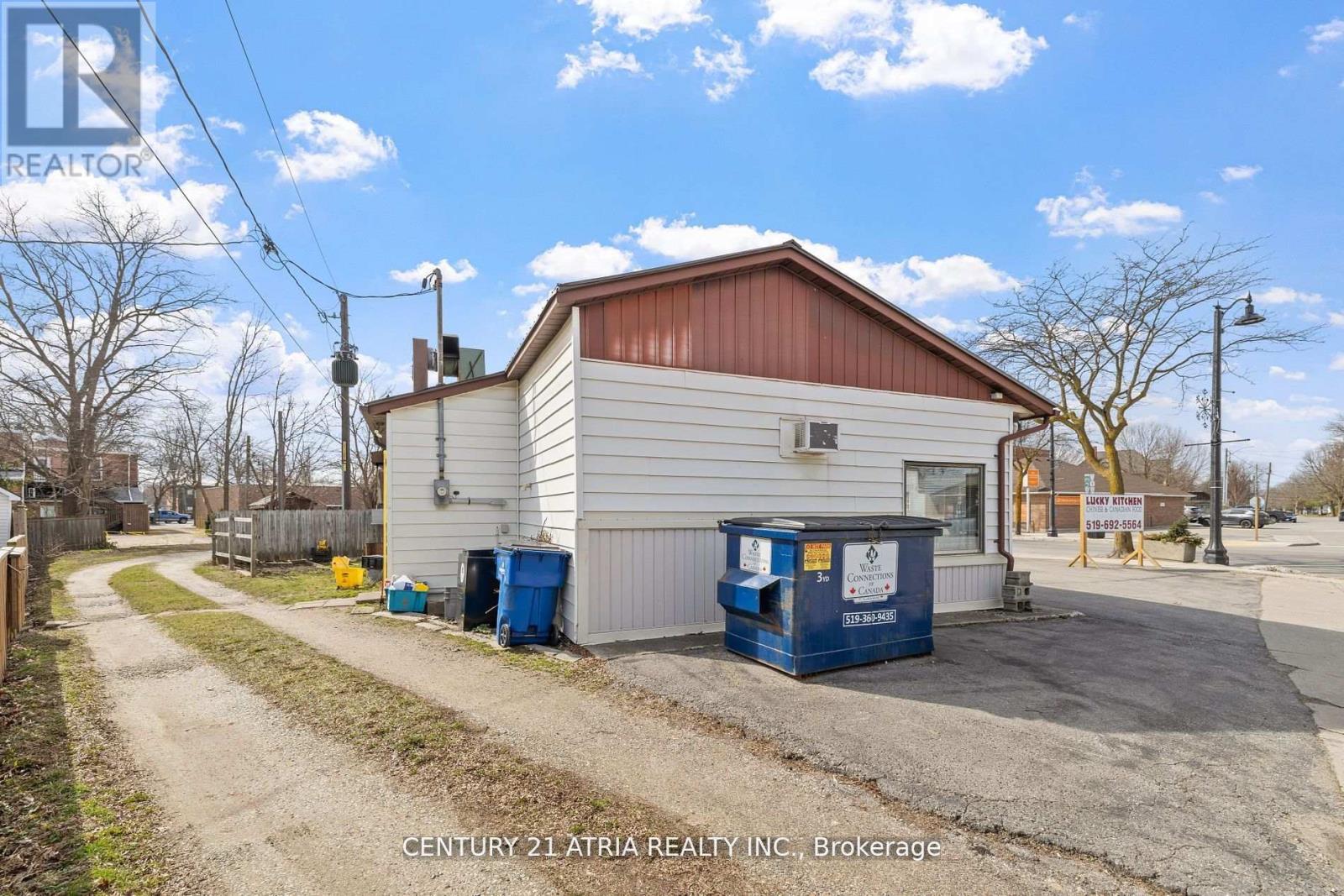 81 London Road, Chatham-Kent (Thamesville), Ontario  N0P 2K0 - Photo 16 - X12874714