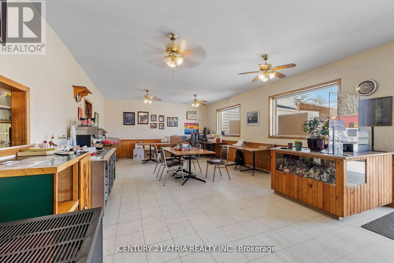 81 London Road, Chatham-Kent (Thamesville), Ontario  N0P 2K0 - Photo 7 - X12874714