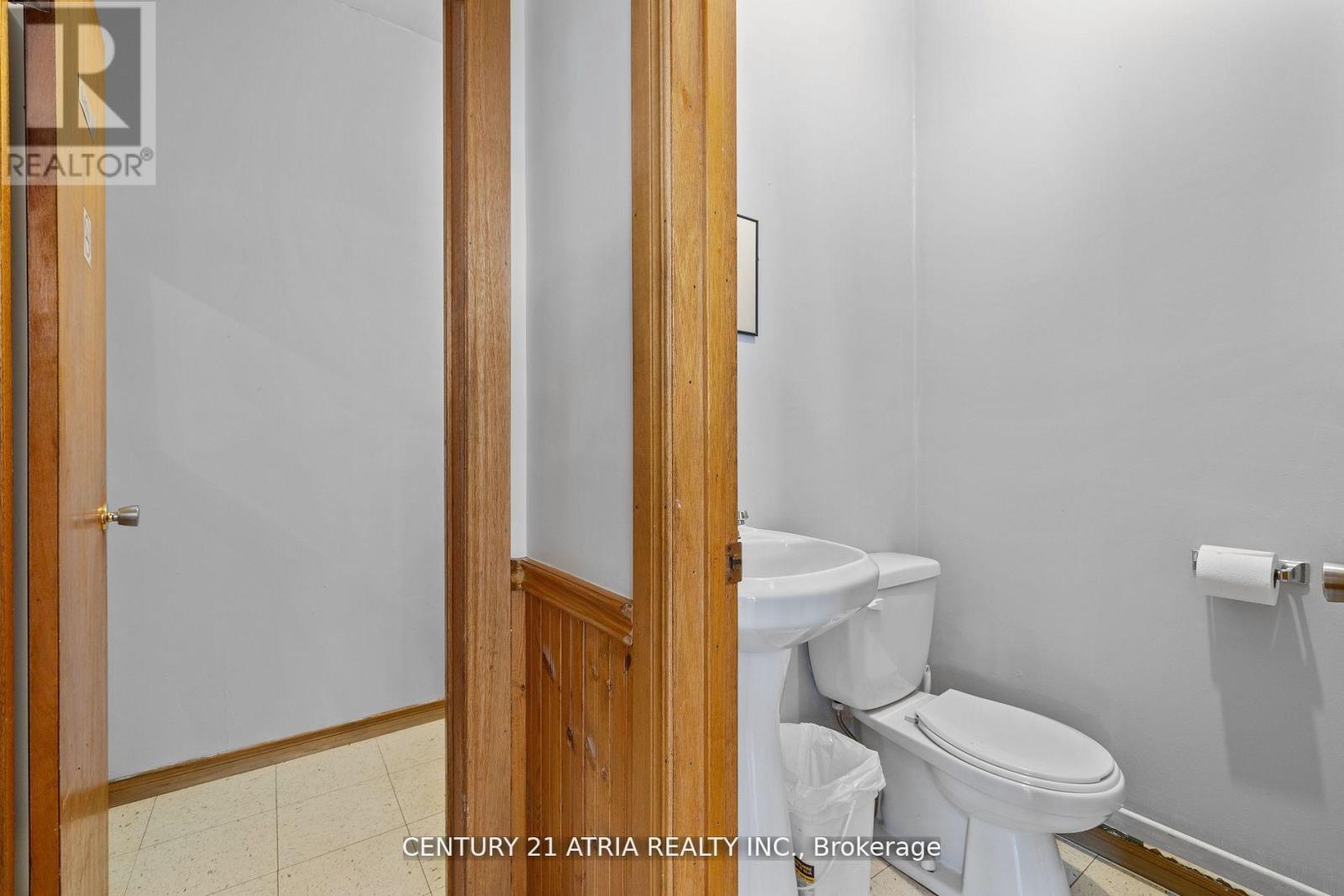 81 London Road, Chatham-Kent (Thamesville), Ontario  N0P 2K0 - Photo 9 - X12874714