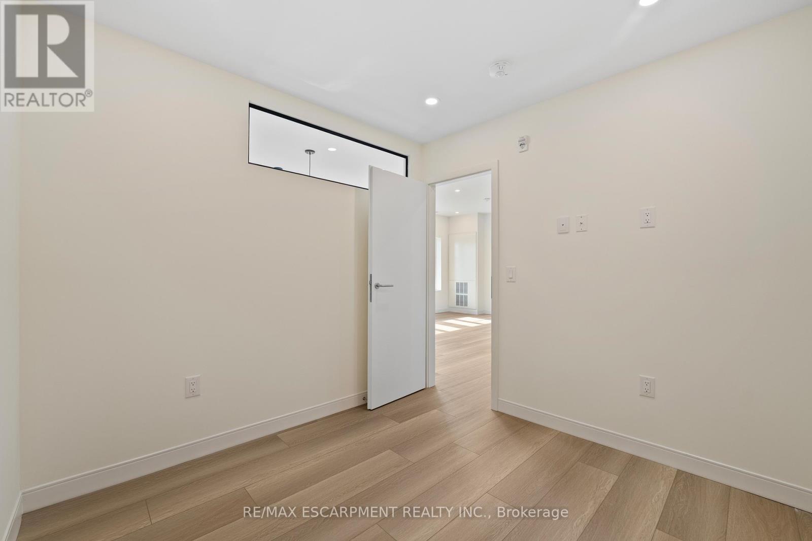 309 - 123 Lincoln Street, Welland (Broadway), Ontario  L3C 6P8 - Photo 5 - X12874716