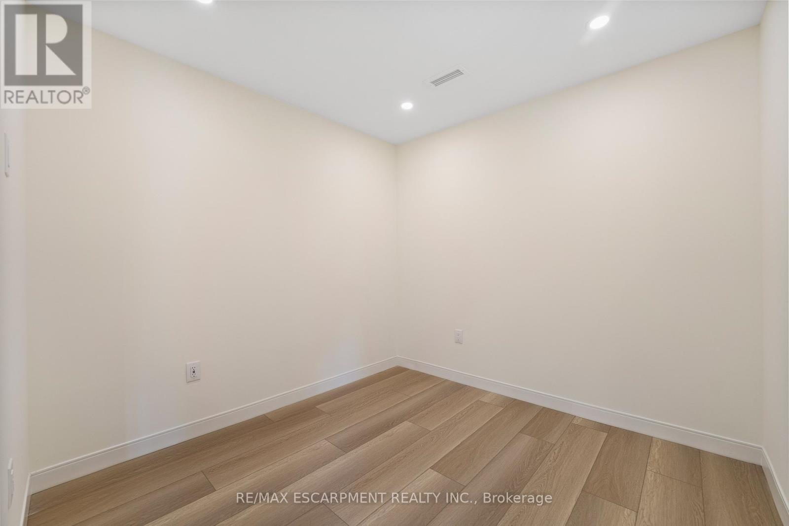 309 - 123 Lincoln Street, Welland (Broadway), Ontario  L3C 6P8 - Photo 6 - X12874716